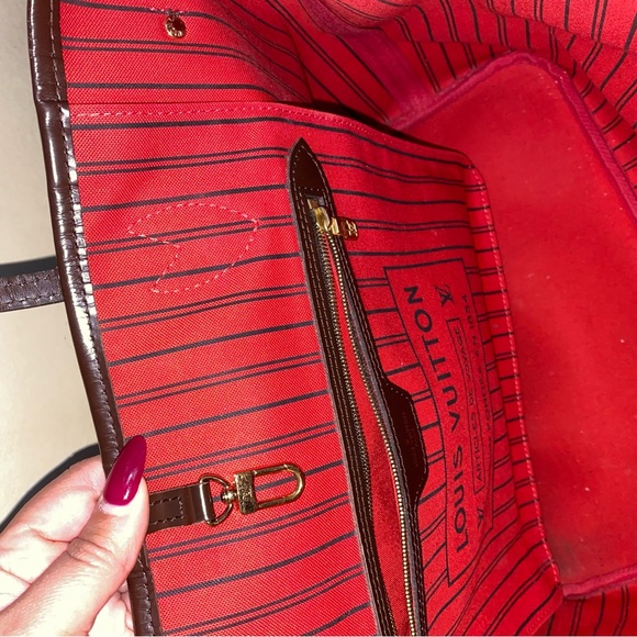 Louis Vuitton Neverfull MM tote unites timeless design in Damier Ebene canvas - Picture 3 of 16